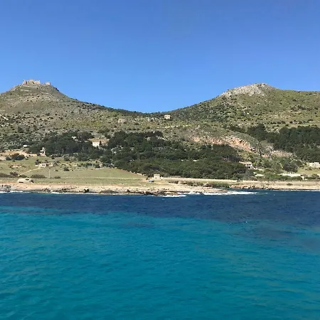 La Lanterna Sul Mare