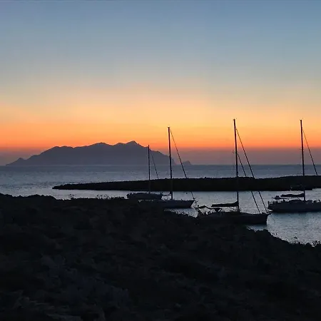 Lanterna Sul Mare Φαβινιάνα