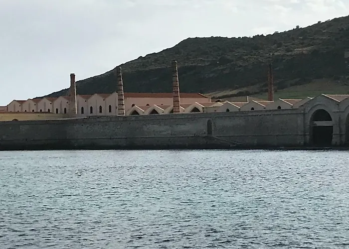 Lanterna Sul Mare Favignana