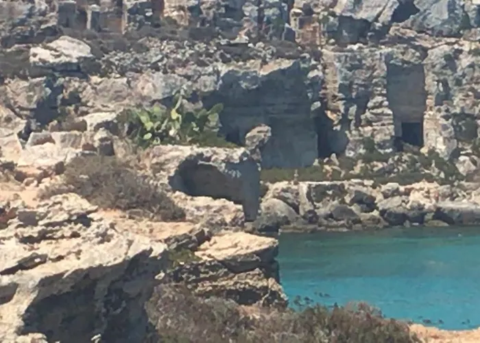 펜션 Lanterna Sul Mare 파뷔냐나도